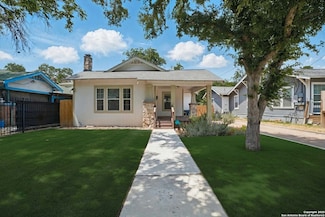223 Glenwood Ct, San Antonio, TX 78210