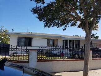 936 W Cubbon St, Santa Ana, CA 92703