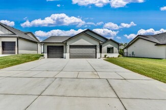 5538 N Saint Paul St, Wichita, KS 67204