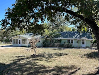 429 Henderson St, Hot Springs National Park, AR 71913