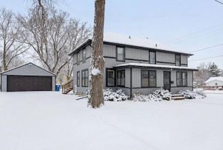 726 7th Ave NW, Faribault, MN 55021