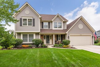 1957 Chatham Dr, Wheaton, IL 60189