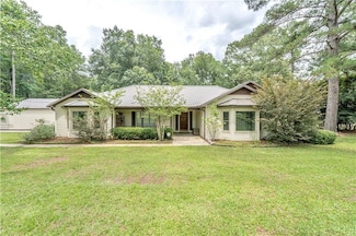 355 Longstreet Dr, Pineville, LA 71360