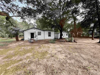 6321 Oxford St, Milton, FL 32583