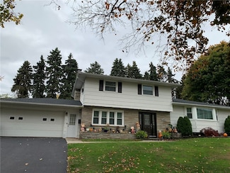 67 Meadow Cir, Rochester, NY 14609