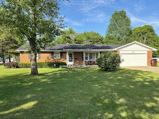 320 San Mar Gale Dr, Sabina, OH 45169