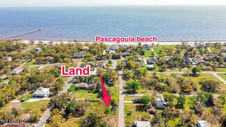 814 14th St, Pascagoula, MS 39567