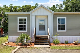 6415 Mangrove Dr, Zephyrhills, FL 33544