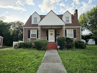 1632 Coveland Dr NW, Roanoke, VA 24017