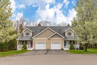 3 Arbor Cir, Litchfield, NH 03052
