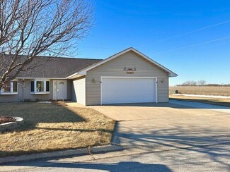 814 N Hollerud St, Lyle, MN 55953