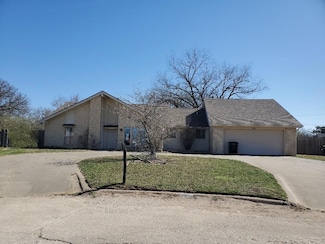 1101 W Washington Cir, Tecumseh, OK 74873