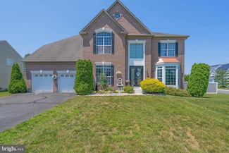 201 Luray Dr, Williamstown, NJ 08094