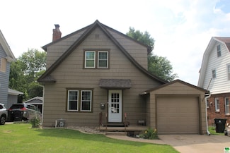 3131 Grandview Blvd, Sioux City, IA 51104