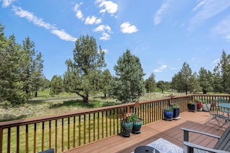 8505 Golden Pheasant Ct, Redmond, OR 97756