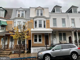 1040 Pear St, Reading, PA 19601