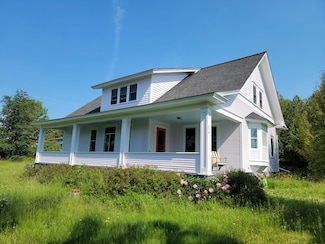 319 W 2nd St, Grand Marais, MN 55604