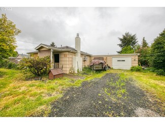 37 Bushnell Ln, Eugene, OR 97404