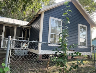 526 10th Ave, Albany, GA 31701