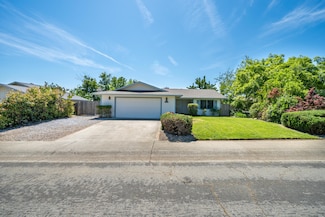 3559 Auburn Dr, Redding, CA 96001