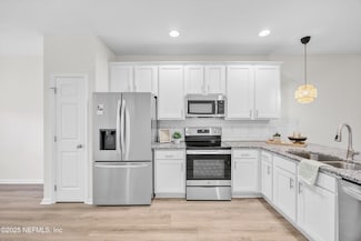 2295 Sandy Bay Ln, Jacksonville, FL 32233