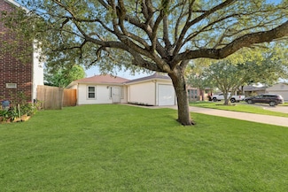 6427 Burdine Ct, Houston, TX 77085
