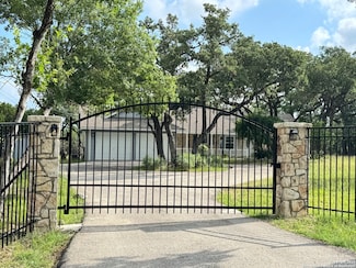 1665 Sparkman Dr, Boerne, TX 78006