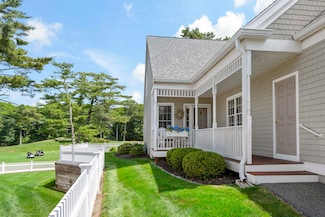 9 Sea Knoll Ct, Buzzards Bay, MA 02532