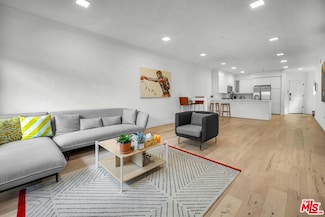 214 S Alexandria Ave Unit 103, Los Angeles, CA 90004