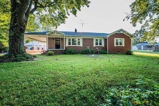 3570 Us Highway 431 S, Beechmont, KY 42323