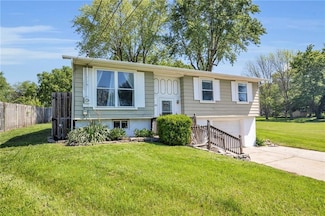325 E Mason St, Odessa, MO 64076