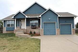 819 E Winding Lane St, Derby, KS 67037