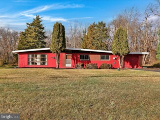 1146 W Trindle Rd, Mechanicsburg, PA 17055