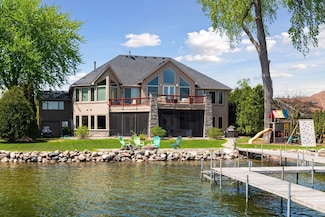 205 Woodpecker Ridge Rd, Excelsior, MN 55331