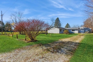 13010 Pardee Rd, Sawyer, MI 49125