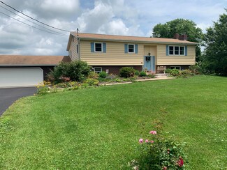 1127 E Lime Bluff Rd, Muncy, PA 17756