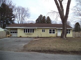 117 Herman Dr, Syracuse, NY 13212