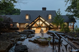 721 Three Point Rd, Muscle Shoals, AL 35661