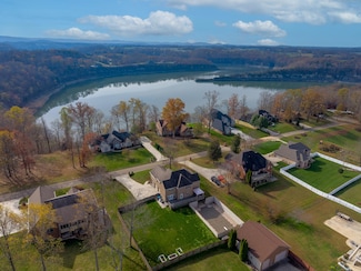 207 Lake Cliff Dr, Somerset, KY 42503