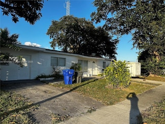 6901 Thomas St, Hollywood, FL 33024