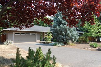 1672 NE Crestridge Dr, Bend, OR 97701