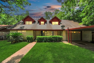 1013 Stevens Ave, Conroe, TX 77301