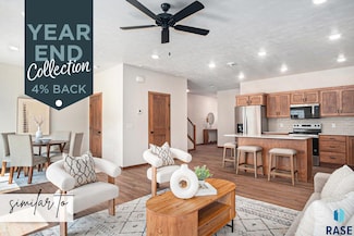 8025 E Tencate Place, Sioux Falls, SD 57110