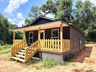 708 N 1st St, Gladewater, TX 75647