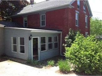 8 Bates Hill, Fiskdale, MA 01518