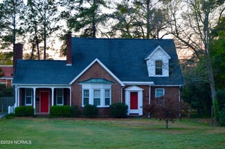 405 Rollins Ave, Hamlet, NC 28345