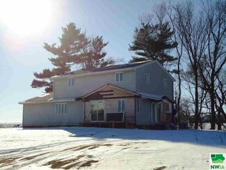 1636 180th St, Schaller, IA 51053