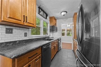 1905 McGougan Rd, Fayetteville, NC 28303