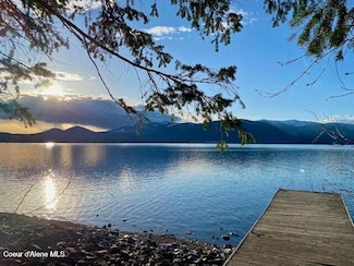 3338 Bottle Bay Rd, Sagle, ID 83860