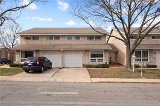 6551 W 49th St, Mission, KS 66202